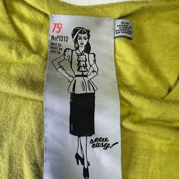 Twelve by Twelve Green Fit and Flare Mini Dress with Cuffed Long Sleeves - Picture 2 of 8